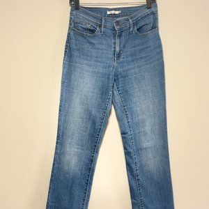 Levi's Straight High Rise Jeans